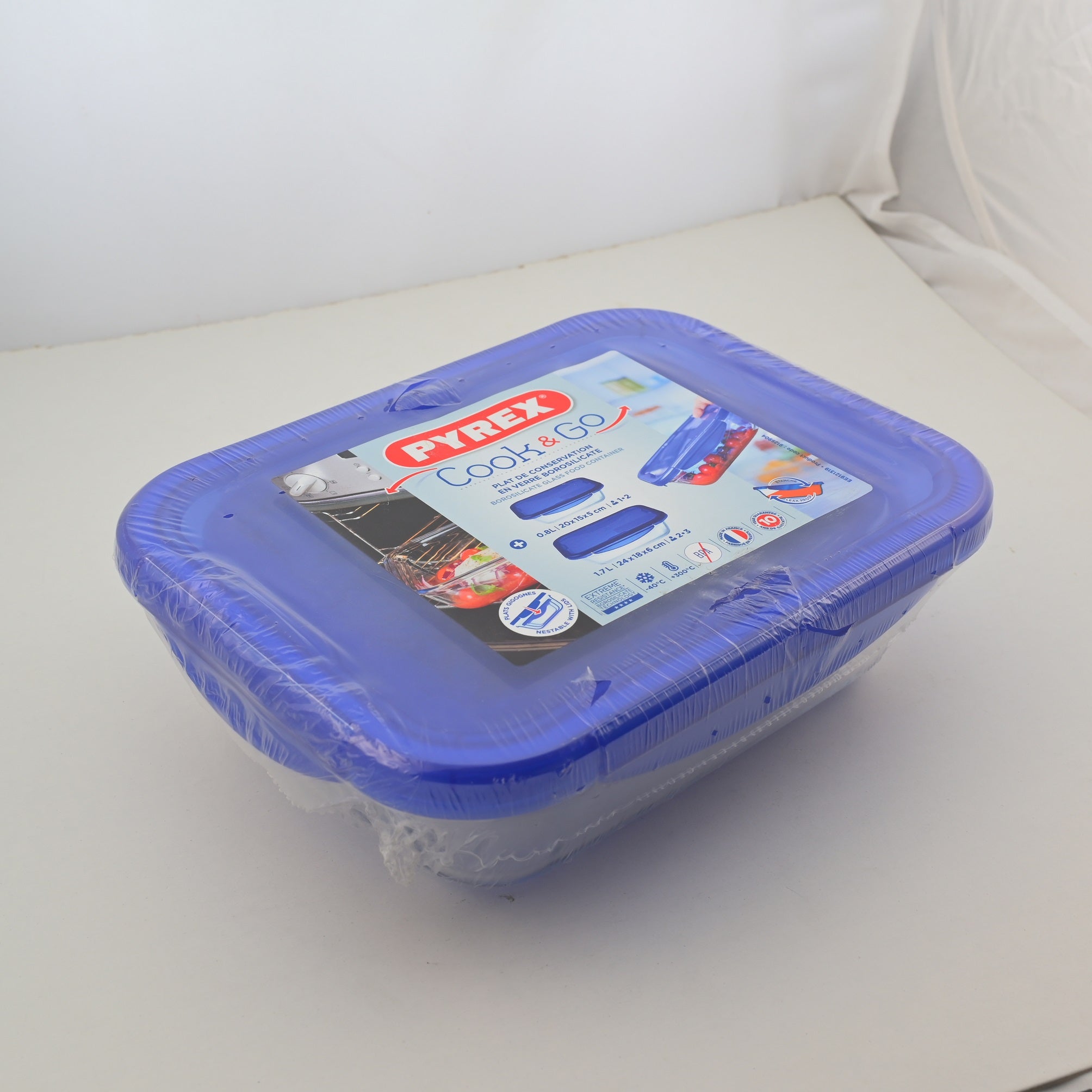 PYREX COOK & GO AIRTIGHT GLASS FOOD STORAGE CONTAINERS WITH BLUE PLASTIC LID