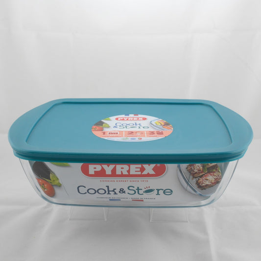 Pyrex Cook and Store 2.5 Liters Rect. Glass Roaster with Plastic lid and Easy Grip (Deep Form)