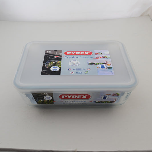 Pyrex Cook and Freeze 800ml Rect. Glass Roaster with Plastic Lid