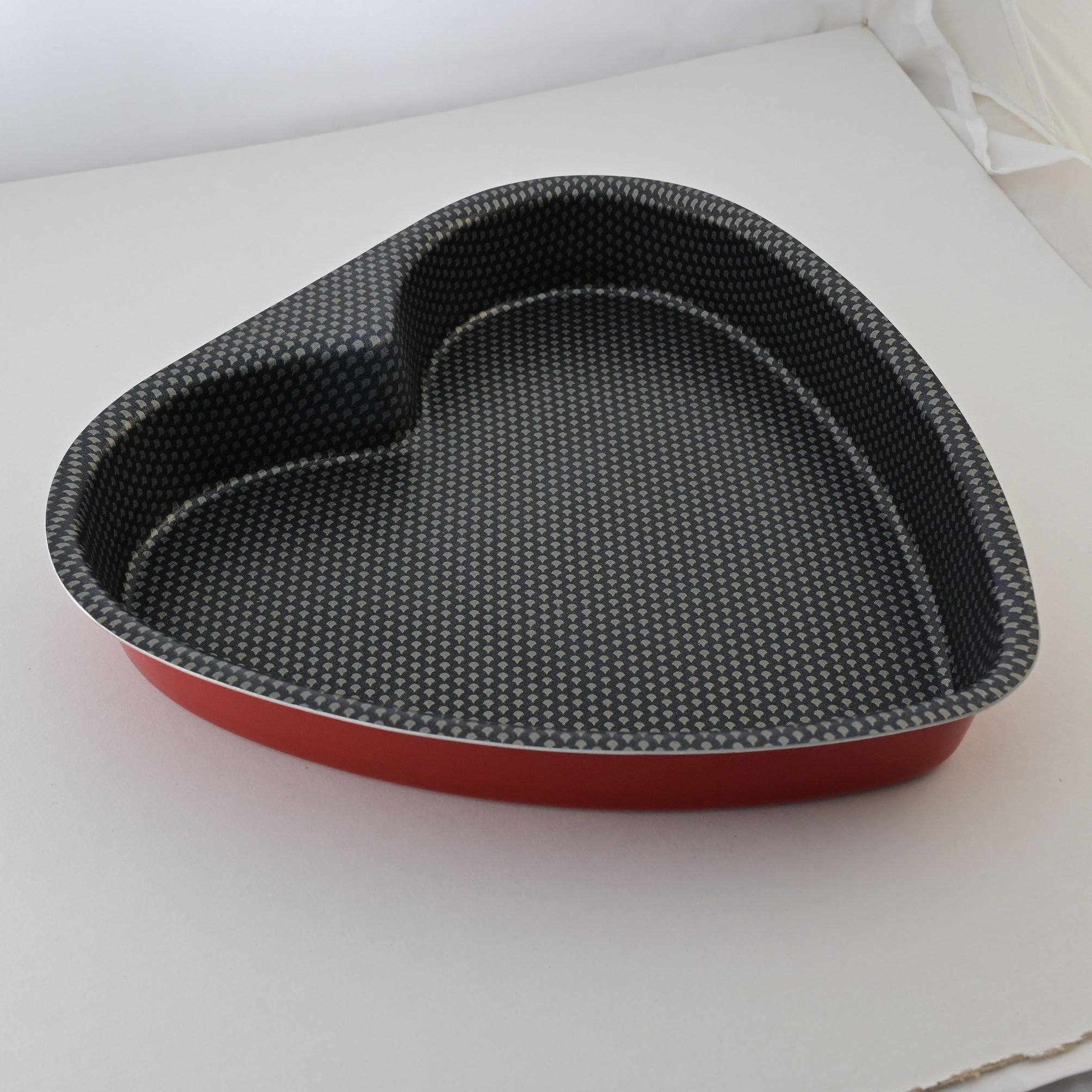 Tefal 28cm Heart Shaped Non-stick Cake Pan