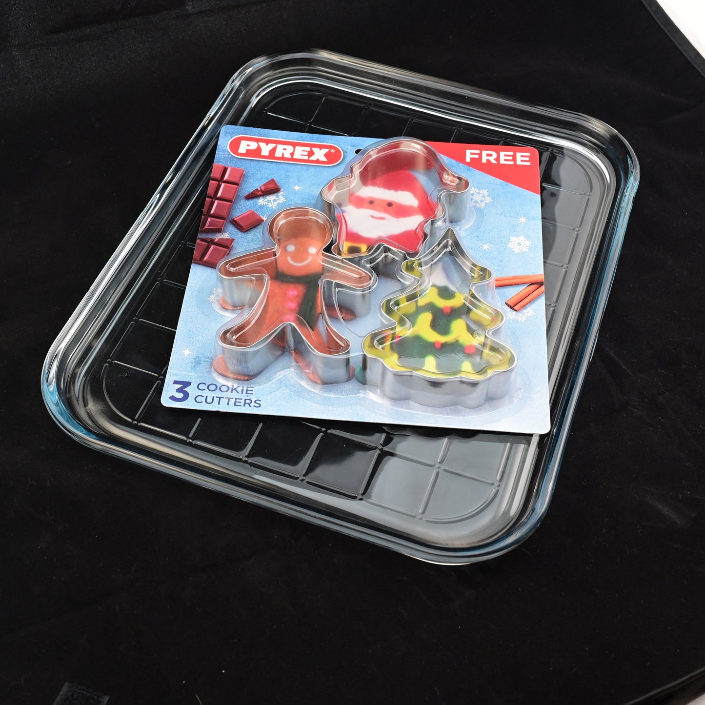 Pyrex Glass Baking Tray + Cookie cutters(Gift)