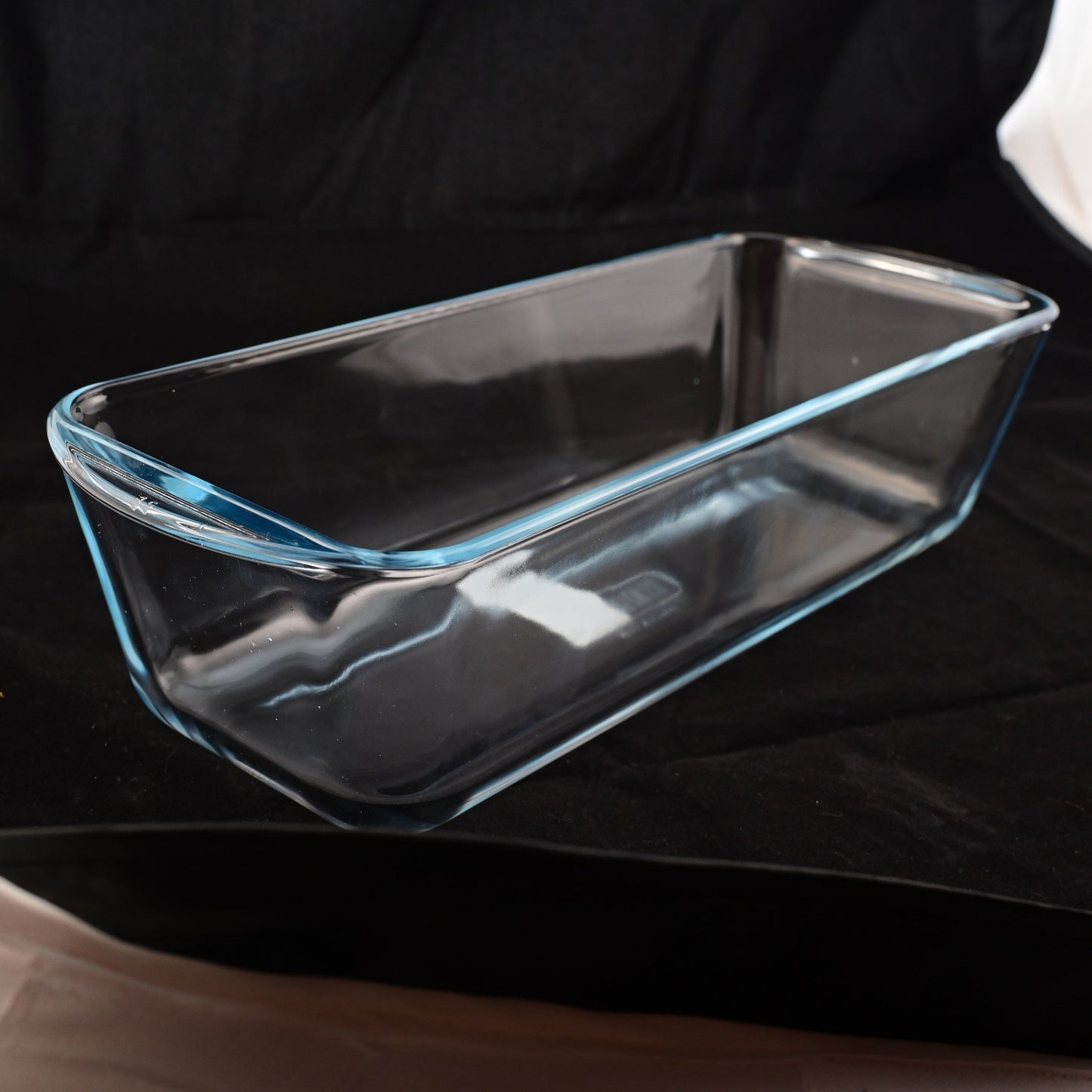 Pyrex 31cm Bread/Cake Pan