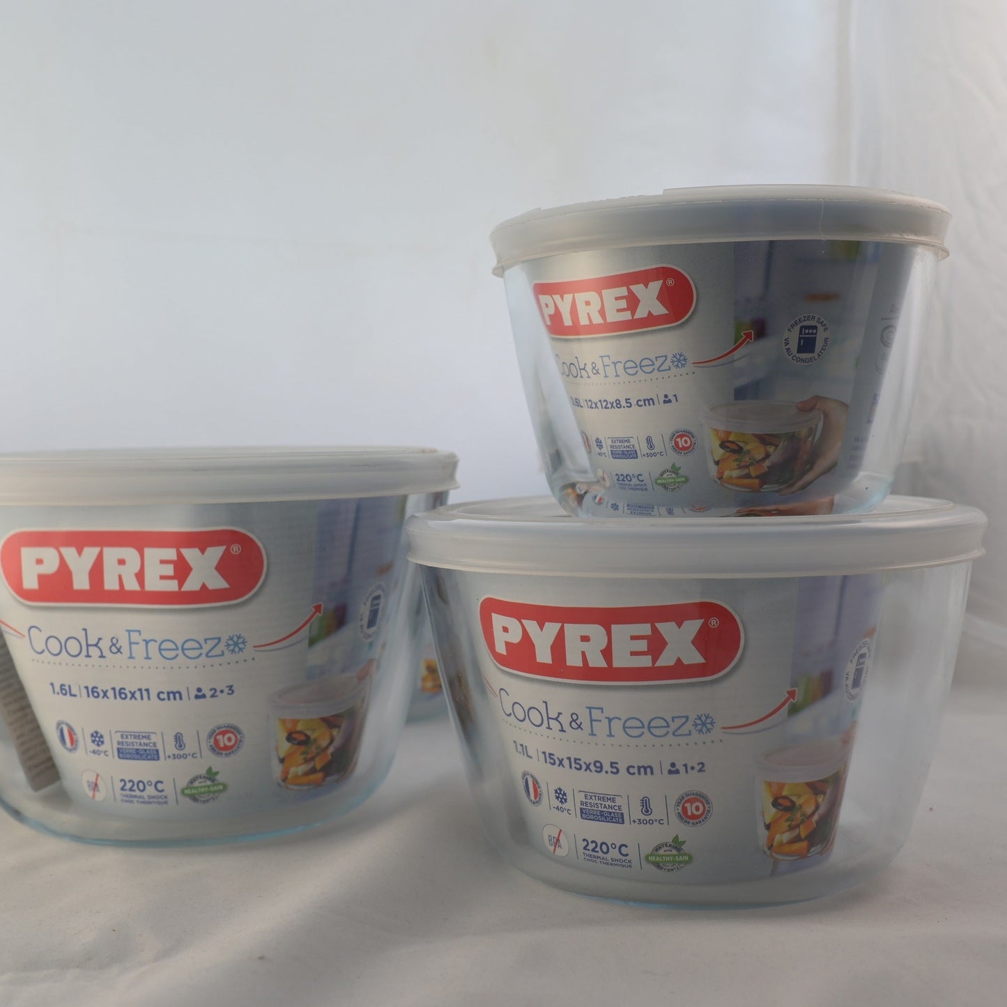 Pyrex Cook and Freeze 1.6 Liters Bowl Glass Roaster with Plastic Lid