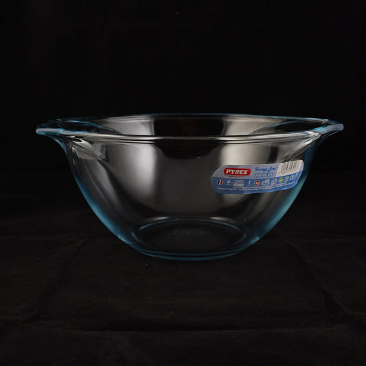 Pyrex 2.7 Liters Vintage Glass Bowl